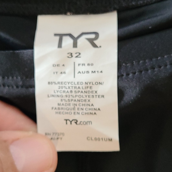 Man's swim Trunks 🏊‍♂️ size 32 - Picture 6 of 8